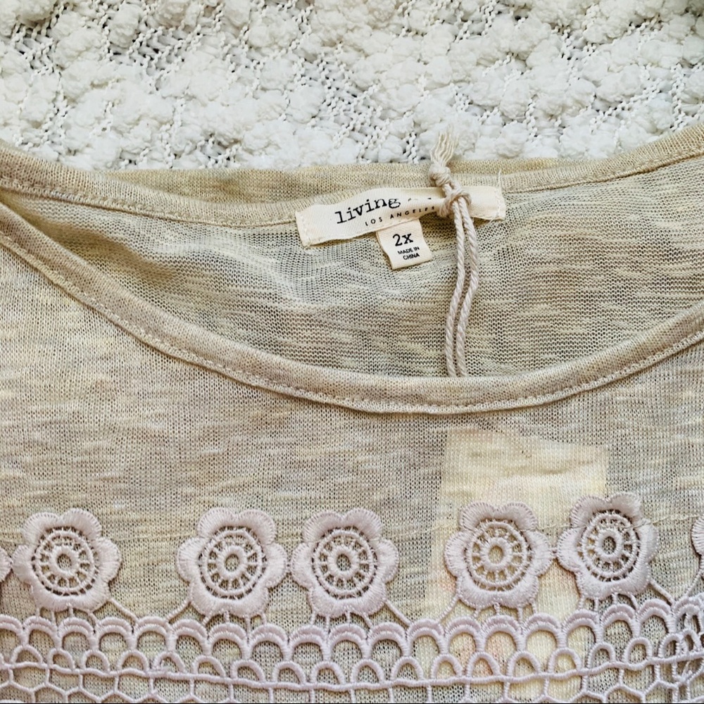 SOLD! •NWT TOP• - Picture 3 of 7
